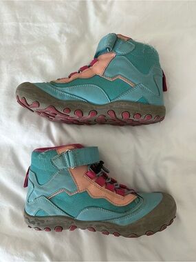 Mishansha Kids High-Top Boots in Teal and Pink